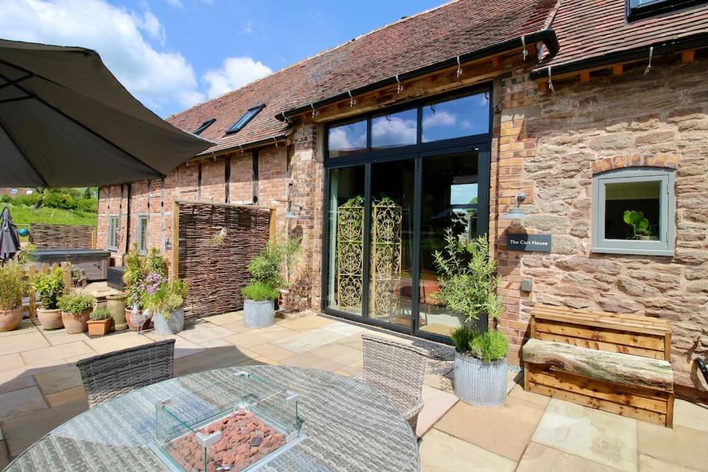 브리지노스 The Cart House - Beautiful Contemporary Barn - Hot Tub 아파트 외부 사진